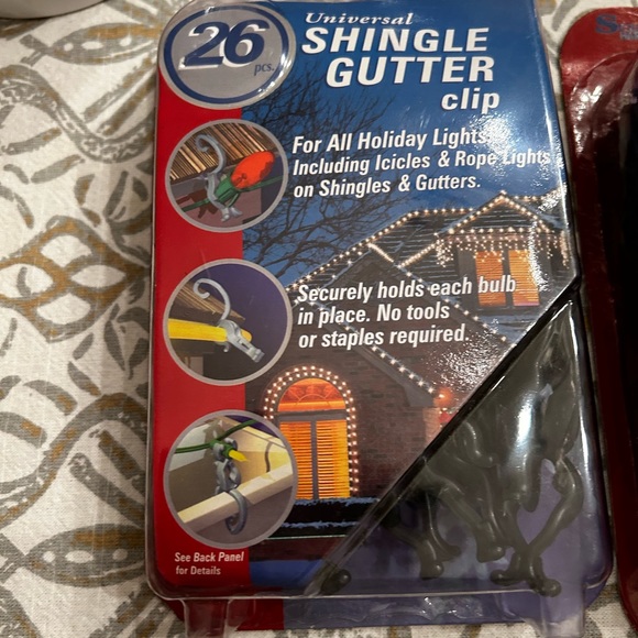 NWT shutter And gutter Clips for Christmas Lights -4 pack - Picture 2 of 3